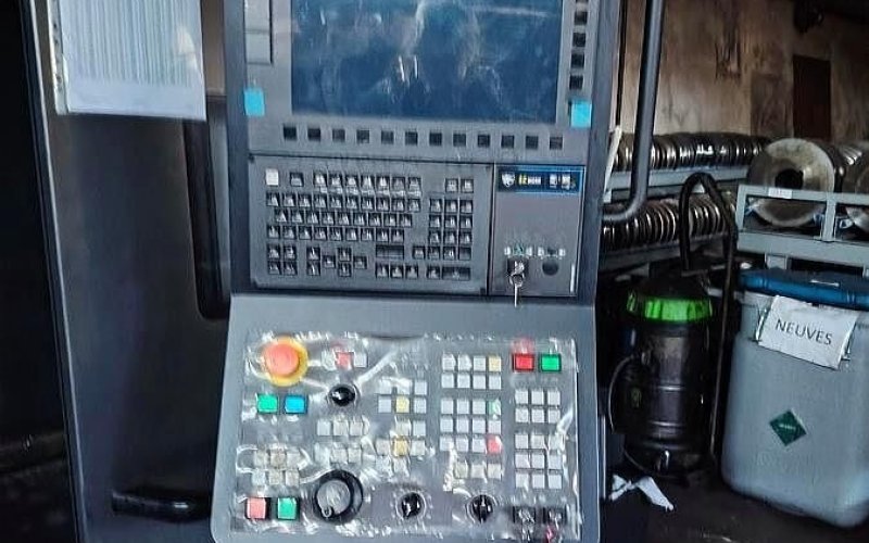 Токарний центр з ЧПУ DN Solutions Puma GT3100L