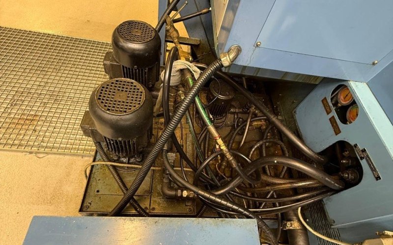 Токарный центр с ЧПУ (двухшпиндельный) TAKAMAZ XY-1000