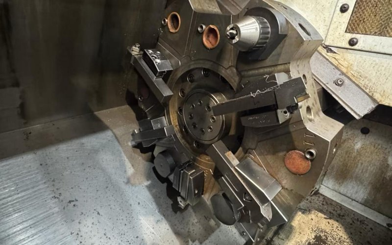 Токарний центр з ЧПУ HAAS SL-10HE