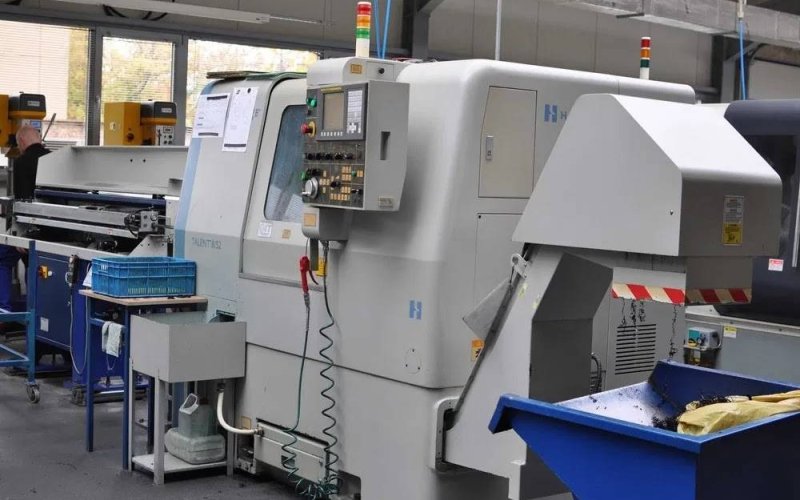 Токарний центр з ЧПУ Hardinge Inc.Talent 8/52