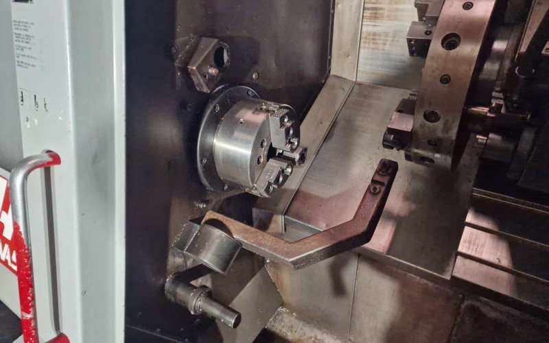 Токарний центр з ЧПУ (з приводними інструментами) HAAS SL-20
