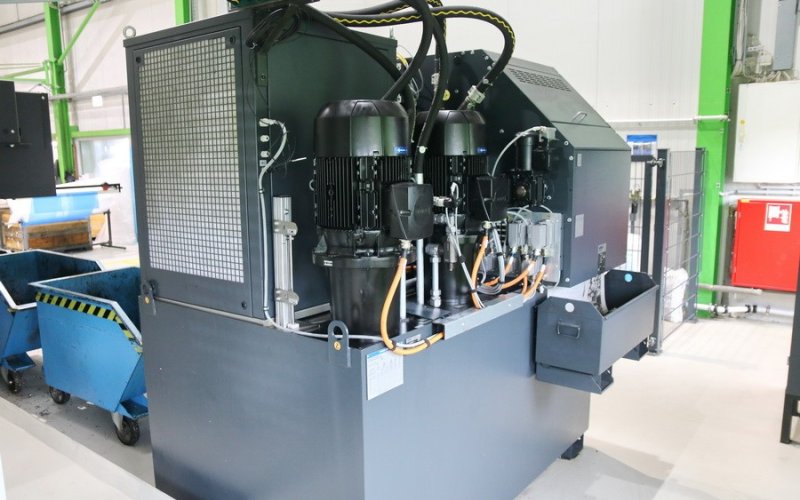 Токарный обрабатывающий центр PITTLER PV 2500