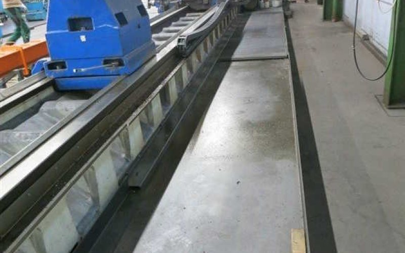 Токарный станок GEMINIS GE 1400 S с ходовым и подающим винтом