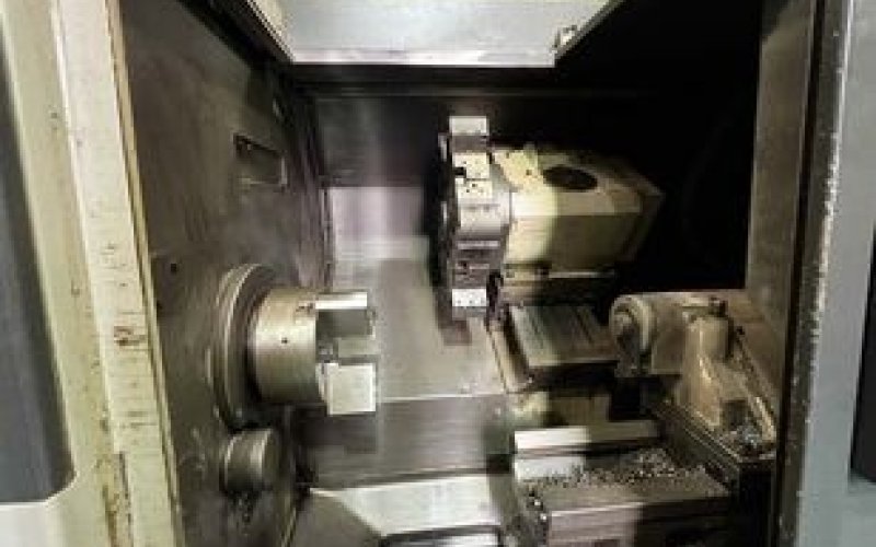 Токарний верстат по металу Hwacheon HI-TECH 200A