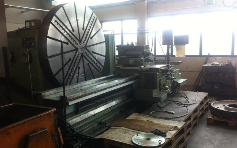 Токарный станок POREBA TZG-250A