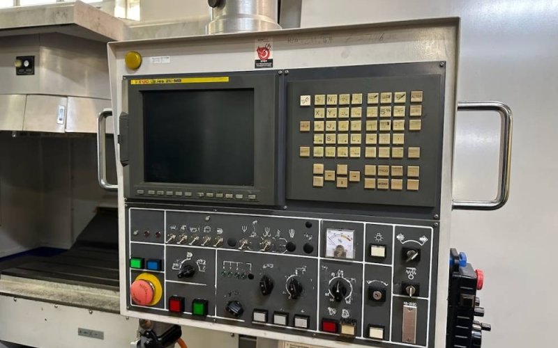 Токарний верстат з ЧПУ - діаметр до 800 мм / Colchester ALPHA 1350 XT