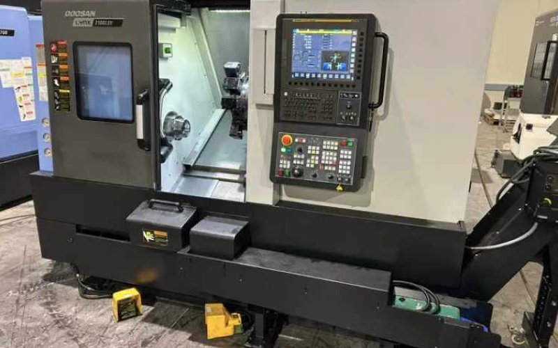 Токарный станок с ЧПУ Doosan Lynx 2100LSY, FANUC