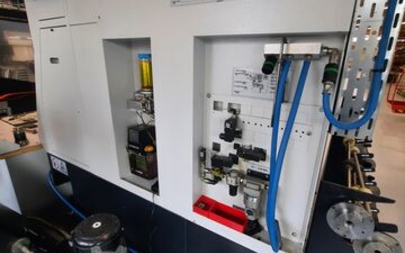 Токарний верстат з ЧПУ MAZAK QTN 200-IIM