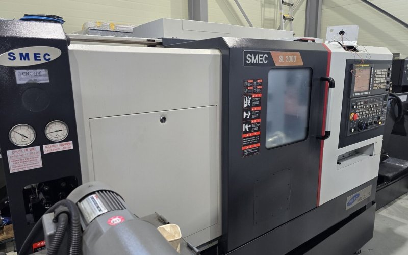 Токарний верстат з ЧПУ SMEC SL 2000