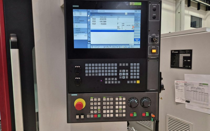 Триосьовий обробний центр SMEC MCV 4600