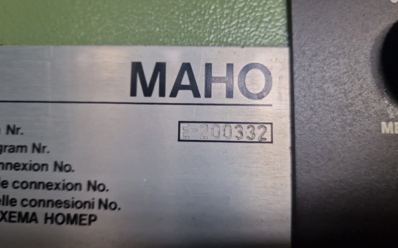 Універсальний фрезерний верстат (3-осьовий) MAHO MH 500 W