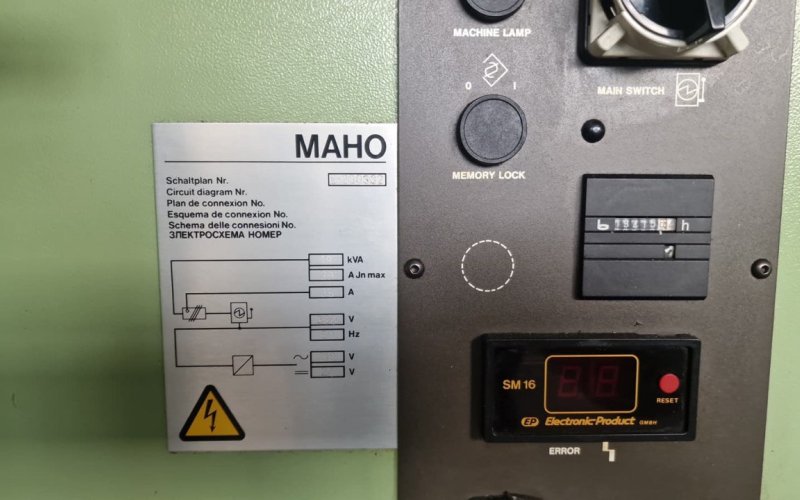 Універсальний фрезерний верстат (3-осьовий) MAHO MH 500 W
