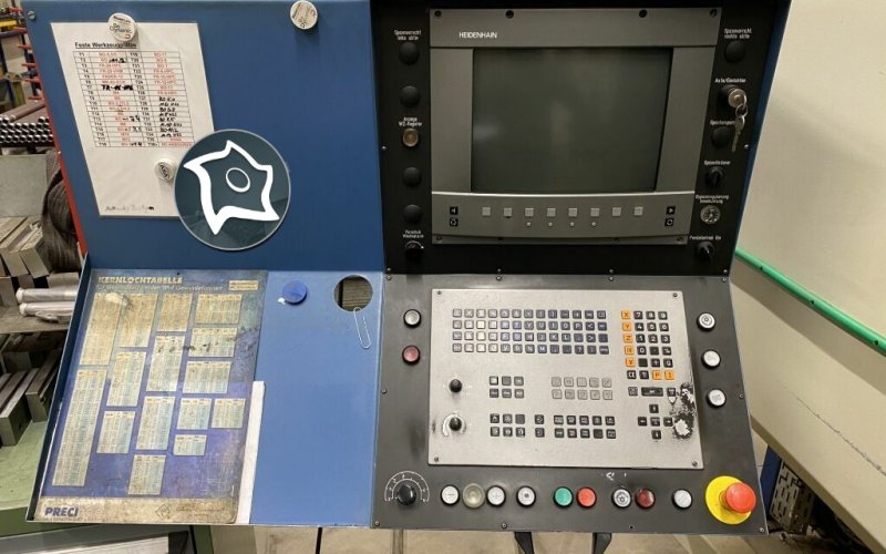 Универсально-фрезерный станок с ЧПУ AXA VSC-1 M/E