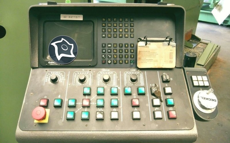 Універсально-фрезерний верстат із ЧПК Deckel FP 4 AT