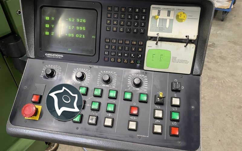 Універсально-фрезерний верстат з ЧПУ DECKEL FP 4A