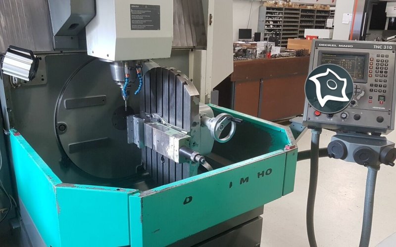 Универсально-фрезерный станок с ЧПУ Deckel Maho DMU 50 M