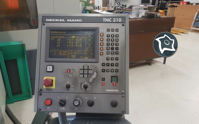 Универсально-фрезерный станок с ЧПУ Deckel Maho DMU 50 M