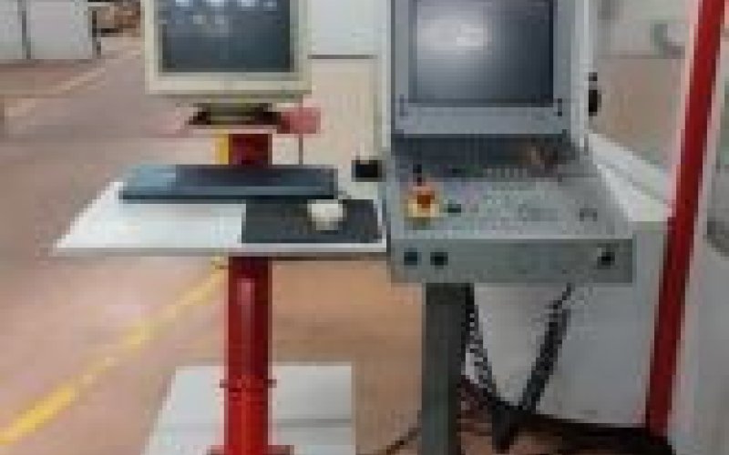 Універсально-фрезерний верстат з ЧПУ DMG DECKEL MAHO DMU 60 P