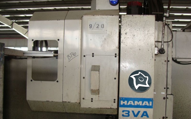Универсально-фрезерный станок с ЧПУ HAMAI MC-3VA