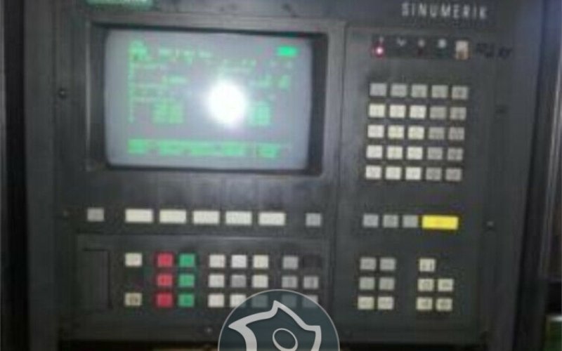 Універсально-фрезерний верстат з ЧПУ MAHO MH-C 900