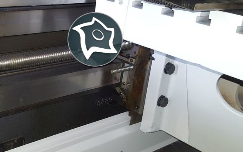 Универсально-фрезерный станок с ЧПУ Mikron UME 600