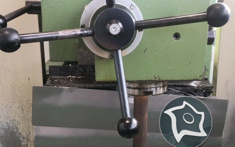 Універсально-фрезерний верстат з ЧПУ Mikron WF 31 C