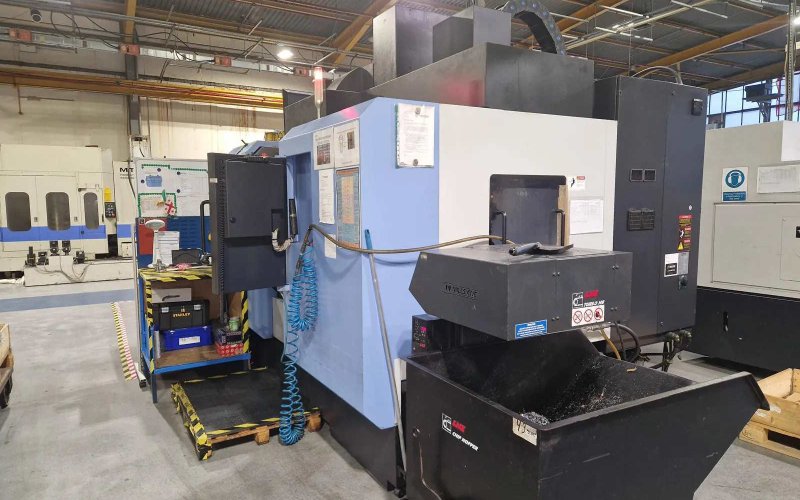 Універсальний обробний центр з ЧПУ Doosan DNM 350/5AX
