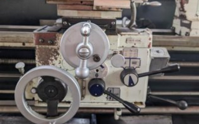 Универсальный токарный станок с ручным управлением OPTIMUM Opti D 1840 TS