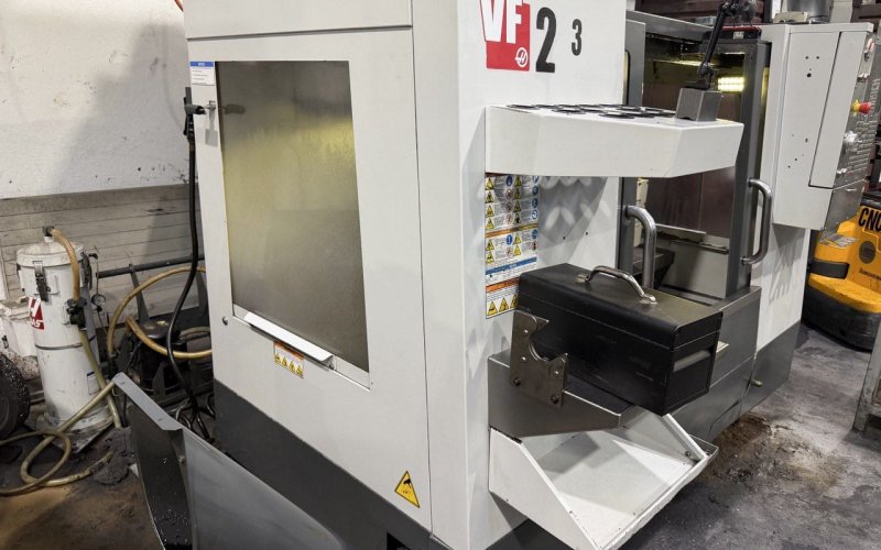 Вертикальний фрезерний обробний центр з ЧПУ (з 4-ю віссю) HAAS  VF-2B