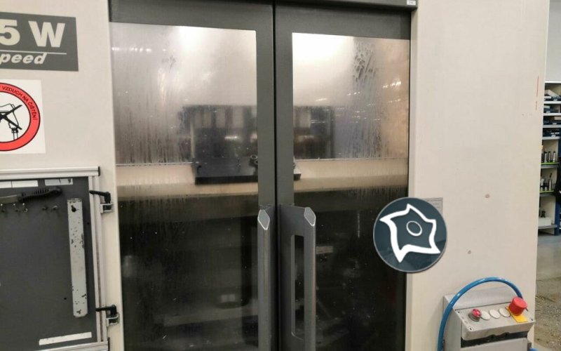 Вертикально-фрезерний верстат з ЧПУ CHIRON FZ 15 W