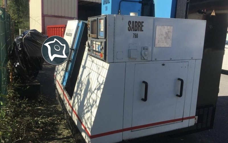 Вертикально-фрезерный станок с ЧПУ CINCINNATI SABRE 750