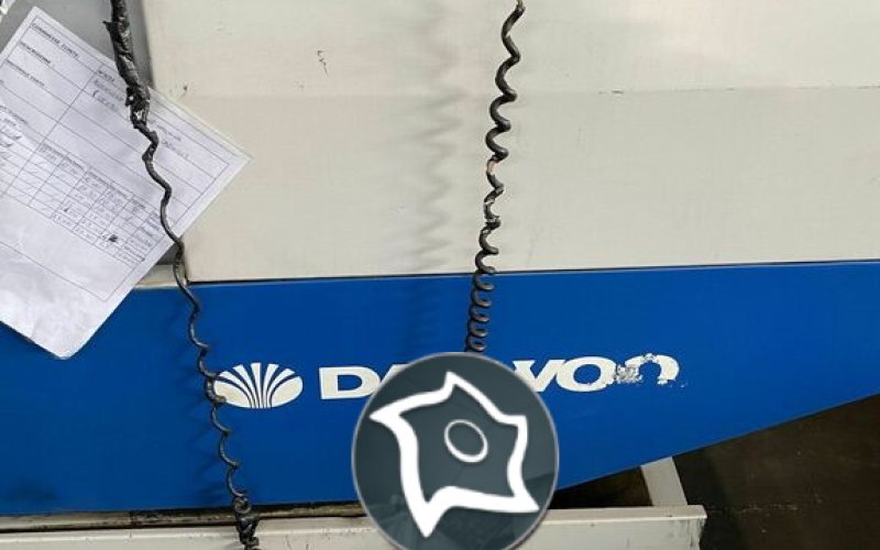 Вертикально-фрезерный станок с ЧПУ Daewoo Mynx 500