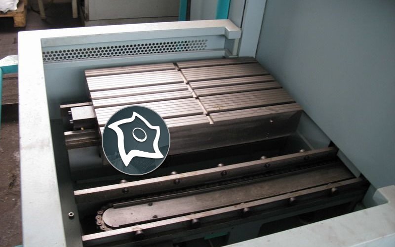 Вертикально-фрезерный станок с ЧПУ Deckel DC 50 V