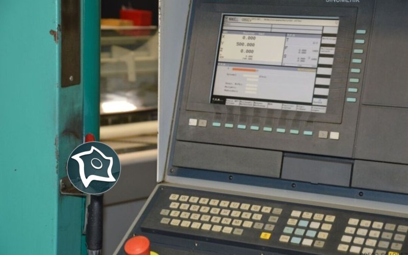 Вертикально-фрезерный станок с ЧПУ Deckel Maho DMC 63 V