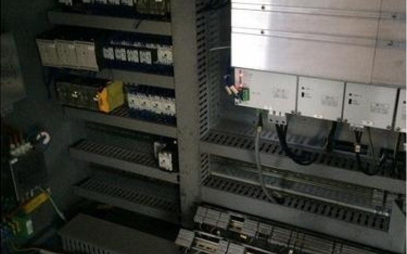 Вертикально-фрезерний верстат з ЧПУ Deckel Maho DMU 80 E