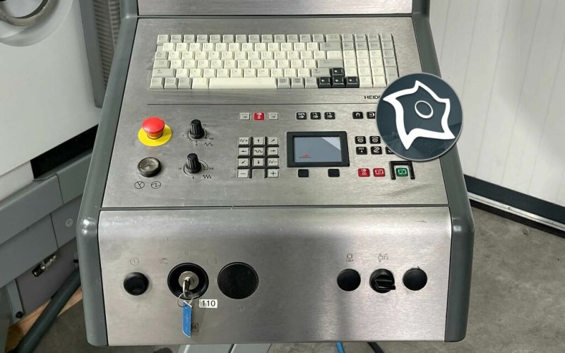 Вертикально-фрезерний верстат з ЧПУ DMG DECKEL MAHO DMU 50 T