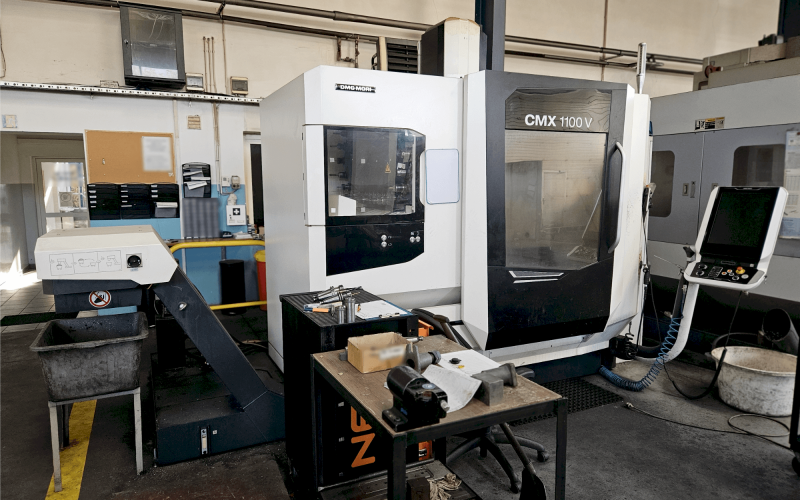 Вертикально-фрезерний верстат з ЧПУ DMG MORI CMX 1100 V
