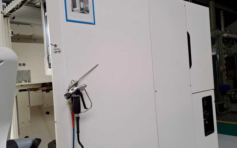 Вертикально-фрезерний верстат з ЧПУ DMG MORI CMX 50 U