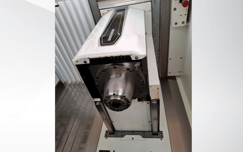 Вертикально-фрезерний верстат з ЧПУ DMG MORI CMX 50 U