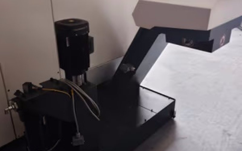 Вертикально-фрезерний верстат з ЧПУ DMG Mori CMX 600 V