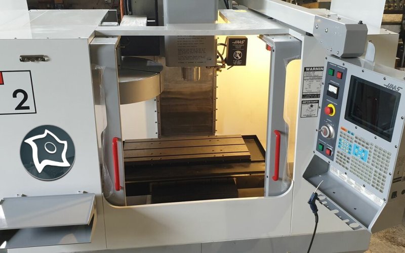 Вертикально-фрезерний верстат з ЧПУ HAAS VF-2 D