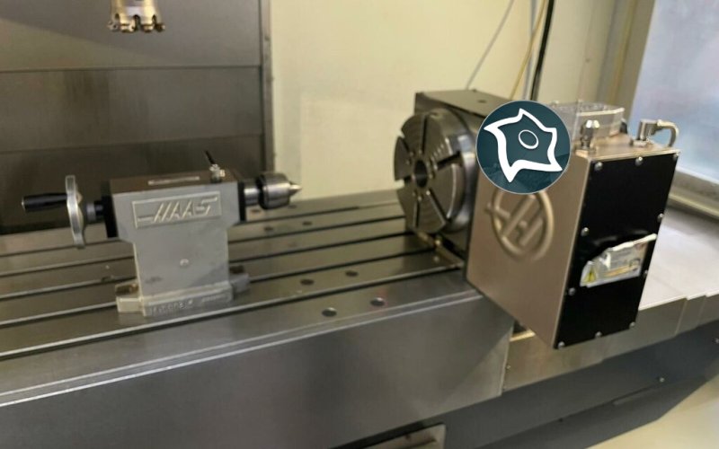 Вертикально-фрезерний верстат з ЧПУ Haas VF-4
