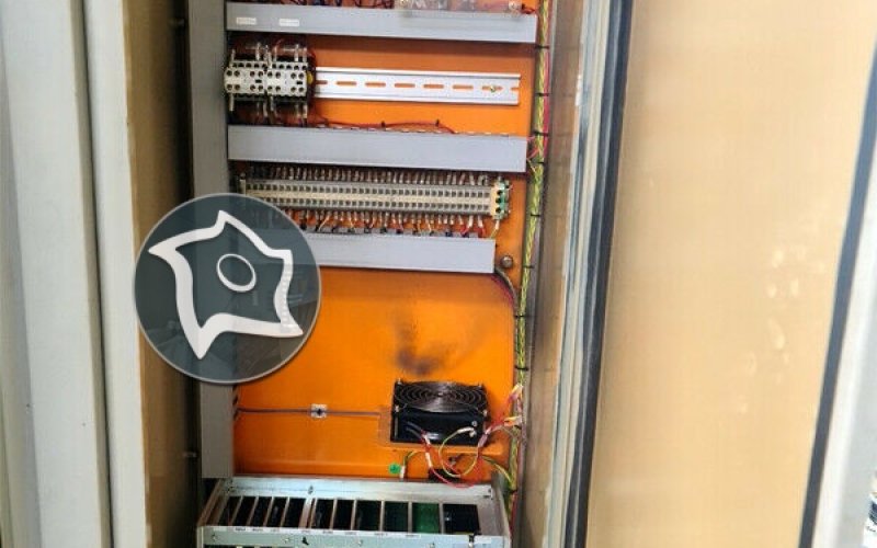 Вертикально-фрезерный станок с ЧПУ HITACHI SEIKI VM 40 II