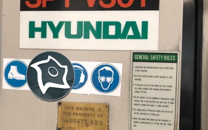 Вертикально-фрезерний верстат з ЧПУ Hyundai SPT 30 T