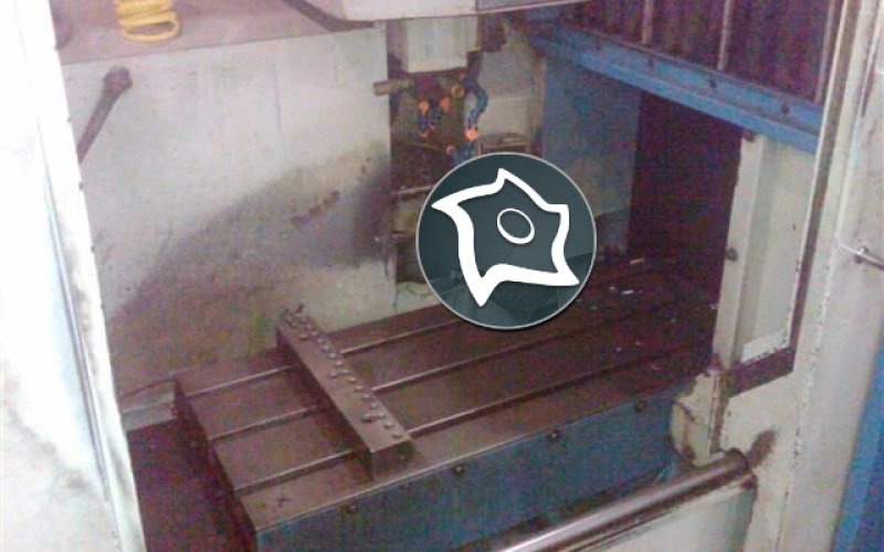 Вертикально-фрезерный станок с ЧПУ MAZAK VQC 15/40