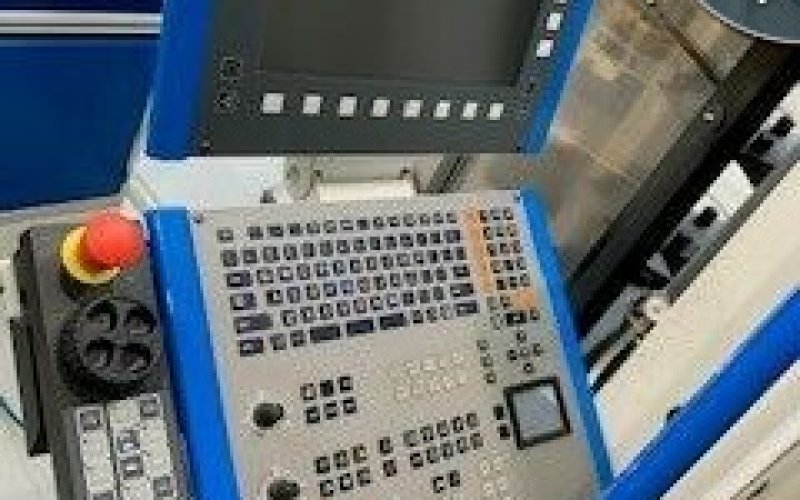 Вертикально-фрезерный станок с ЧПУ MIKRON HSM 600
