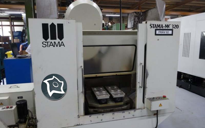 Вертикально-фрезерний верстат з ЧПУ STAMA MC 320