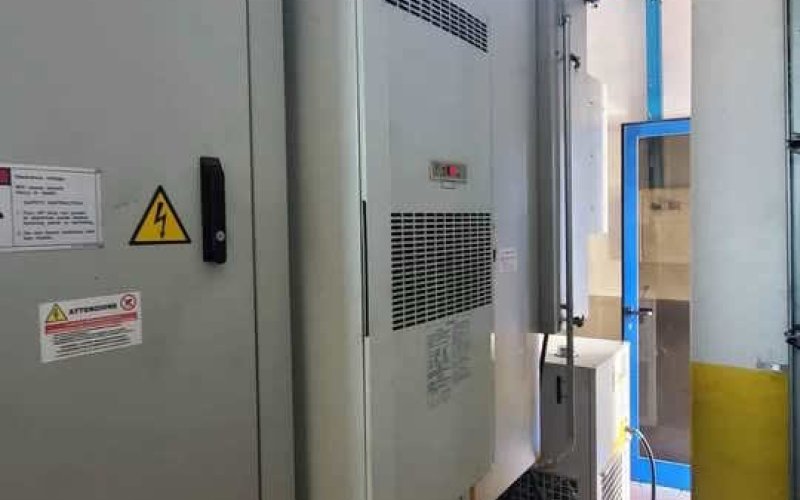 Вертикальный 5-осевой обрабатывающий центр  Hardinge XR 600