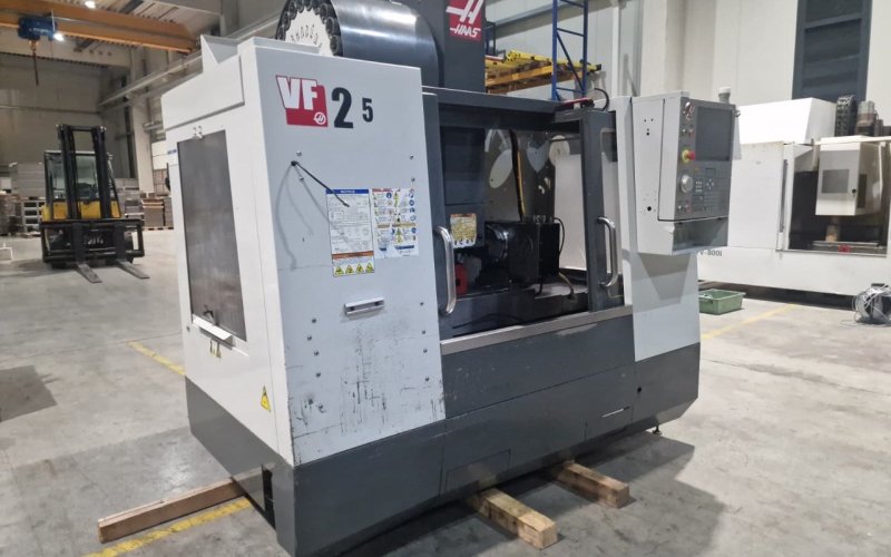Вертикальний фрезерний обробний центр з ЧПУ HAAS VF-2