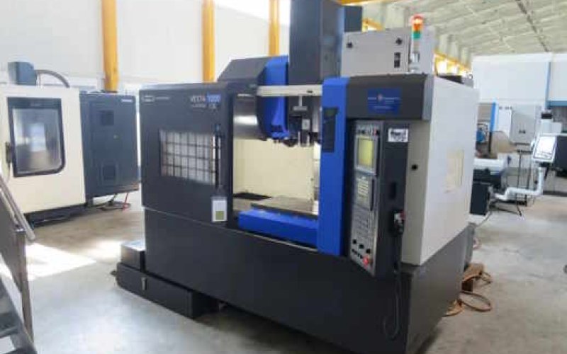 Вертикальный обрабатывающий центр Hwacheon Vesta 1000